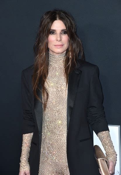 Sandra Bullock Wore a Sparkly Nude Bodysuit to Her。